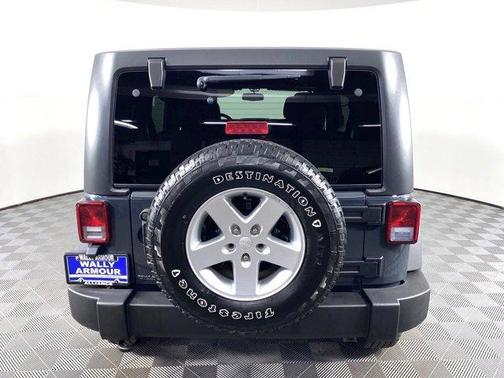 Photo 4 of 30 of 2016 Jeep Wrangler Unlimited Sport