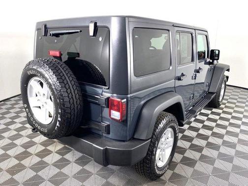 Photo 3 of 30 of 2016 Jeep Wrangler Unlimited Sport