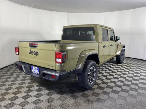 2026 Jeep Gladiator Sahara 4x4