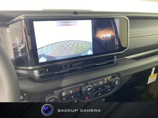 2026 Jeep Gladiator Sahara 4x4