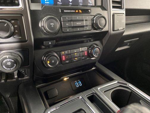 Oxford White 2016 Ford F-150 XLT