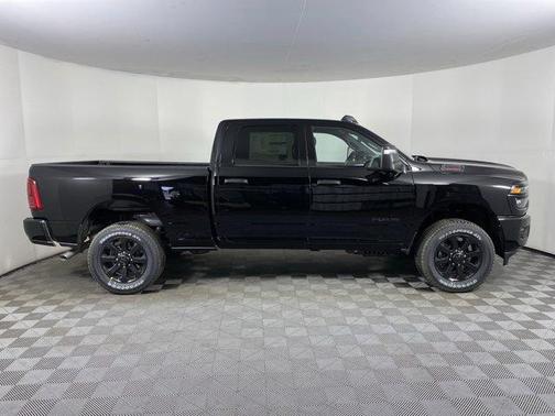 2025 RAM 2500 Big Horn Crew Cab 4x4 6'4' Box