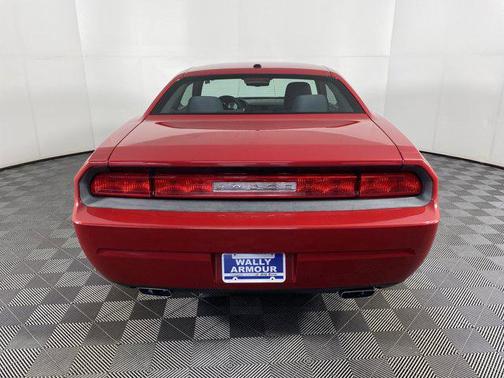 2012 Dodge Challenger SXT