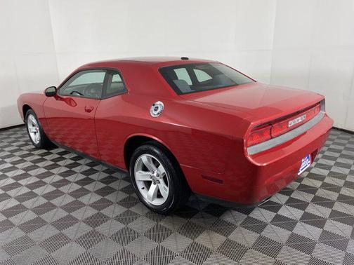 2012 Dodge Challenger SXT