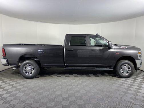 2025 RAM 2500 Tradesman Crew Cab 4x4 8' Box