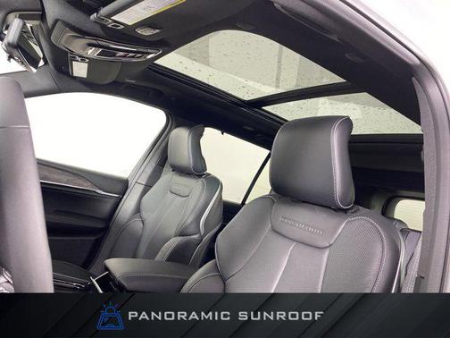 2025 Jeep Grand Cherokee Overland