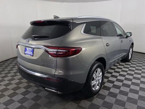 Pepperdust Metallic 2019 Buick Enclave Essence