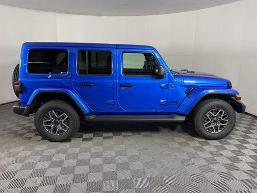 2025 Jeep Wrangler 4-Door Sahara 4x4