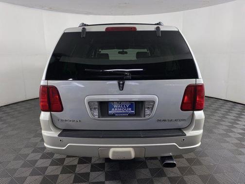 2005 Lincoln Navigator Luxury