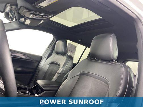 2022 Jeep Grand Cherokee Altitude