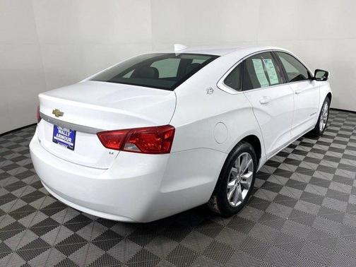 Photo 3 of 30 of 2017 Chevrolet Impala 1LT