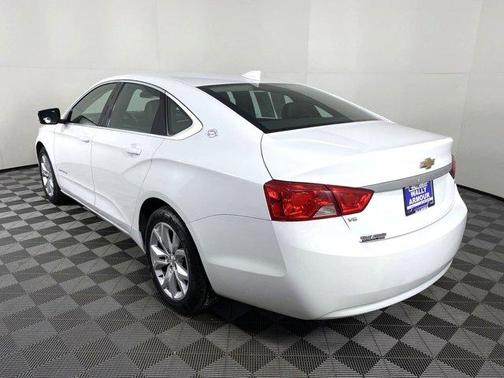 Photo 5 of 30 of 2017 Chevrolet Impala 1LT