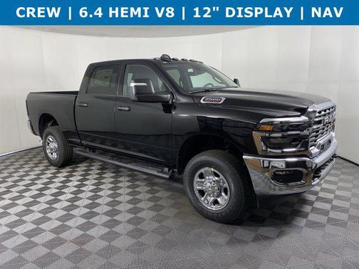 2025 RAM 2500 Tradesman Crew Cab 4x4 6'4' Box