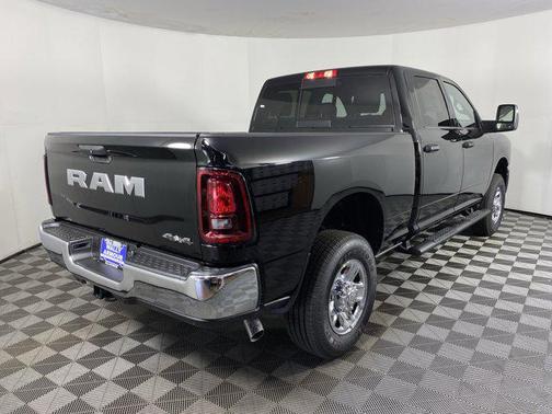 2025 RAM 2500 Tradesman Crew Cab 4x4 6'4' Box