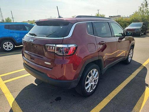 2022 Jeep Compass Latitude Lux
