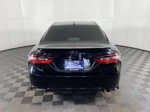 Midnight Black Metallic 2021 Toyota Camry SE