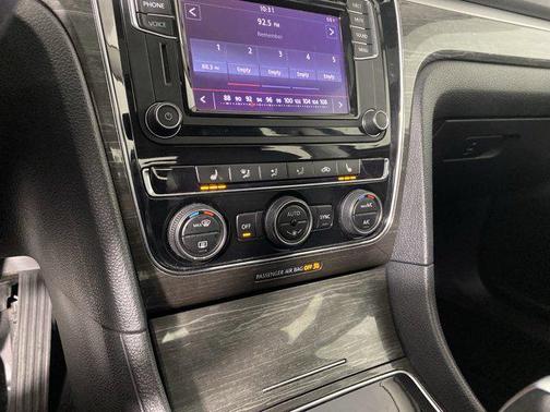 2017 Volkswagen Passat 1.8T SE