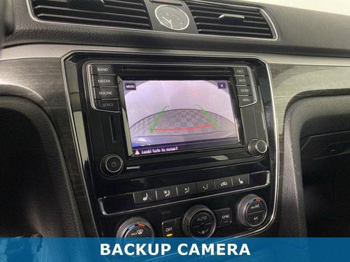 2017 Volkswagen Passat 1.8T SE