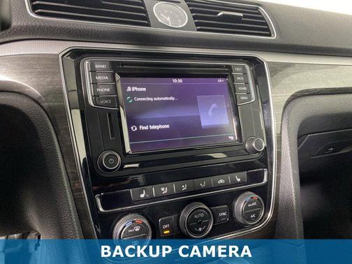 2017 Volkswagen Passat 1.8T SE