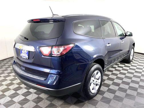 2017 Chevrolet Traverse LS