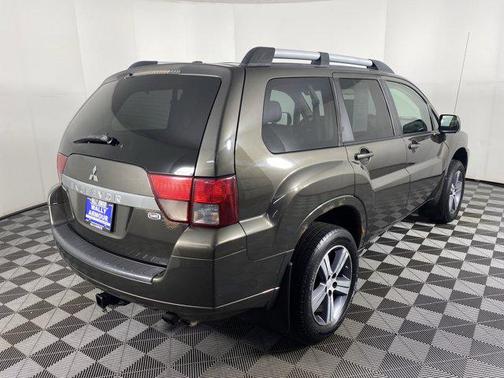 2011 Mitsubishi Endeavor SE