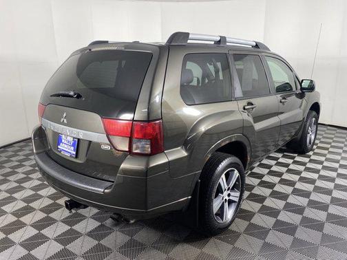 2011 Mitsubishi Endeavor SE