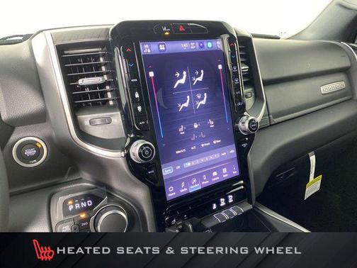 Diamond Black Crystal Pearlcoat 2026 RAM 1500 Big Horn/Lone Star