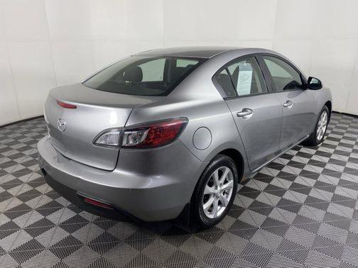 2011 Mazda Mazda3 i Touring