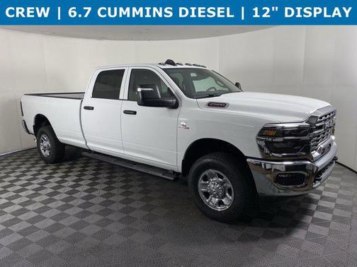 2025 RAM 2500 Tradesman Crew Cab 4x4 8' Box