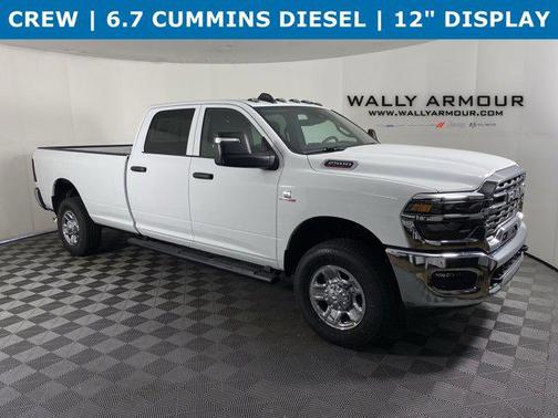 2025 RAM 2500 Tradesman Crew Cab 4x4 8' Box