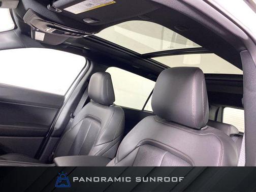Bright White Clearcoat 2026 Jeep Cherokee Overland