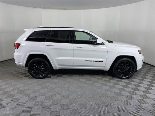 2021 Jeep Grand Cherokee Laredo