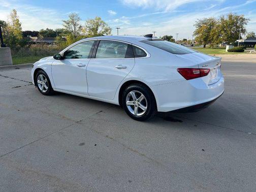 2022 Chevrolet Malibu 1LS