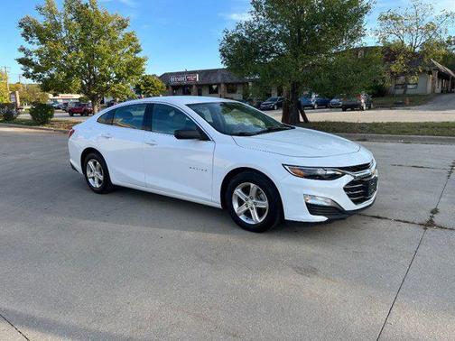 2022 Chevrolet Malibu 1LS