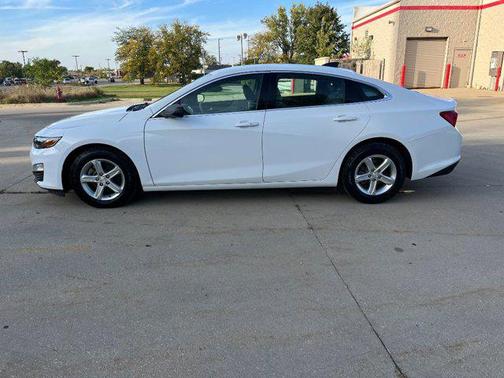 2022 Chevrolet Malibu 1LS