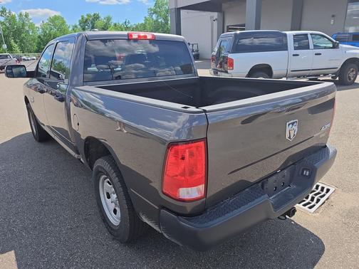 Granite Crystal Metallic Clearcoat 2019 RAM 1500 Tradesman