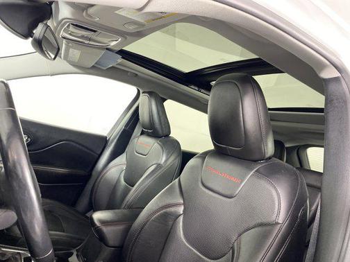 2020 Jeep Cherokee Trailhawk Elite