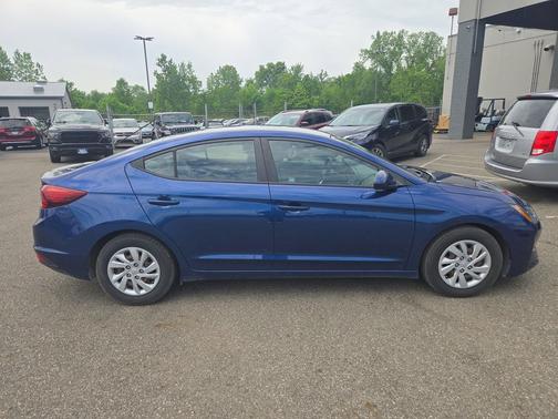 Lakeside Blue 2020 Hyundai ELANTRA SE