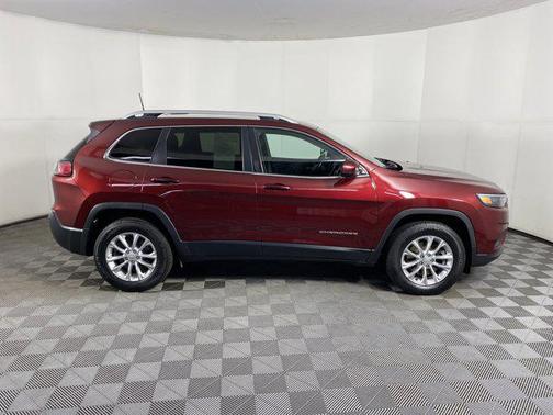 Velvet Red Pearlcoat 2019 Jeep Cherokee Latitude