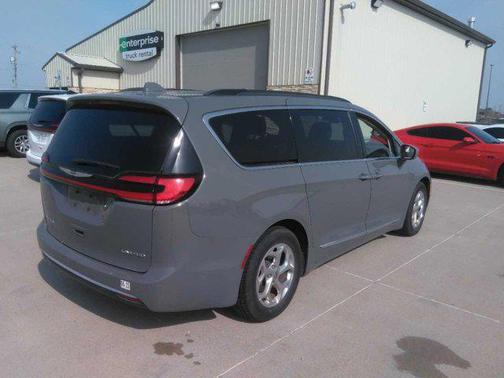 2022 Chrysler Pacifica Limited