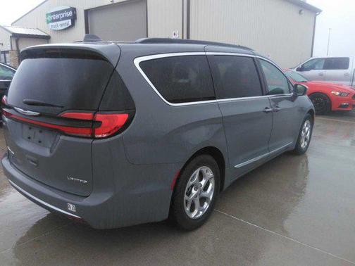 2022 Chrysler Pacifica Limited
