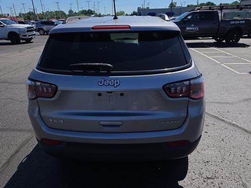 Billet Silver Metallic Clearcoat 2018 Jeep Compass Sport