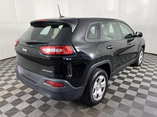 2017 Jeep Cherokee Sport