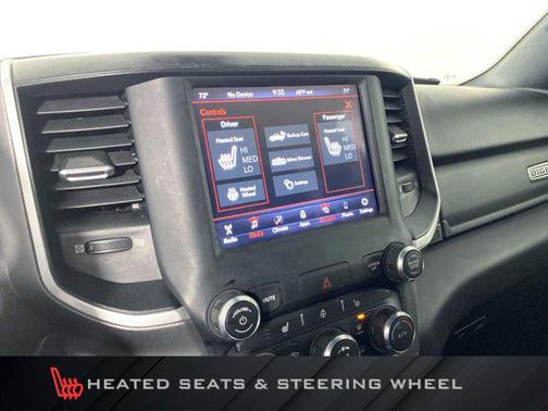 Diamond Black Crystal Pearlcoat 2021 RAM 1500 Big Horn/Lone Star