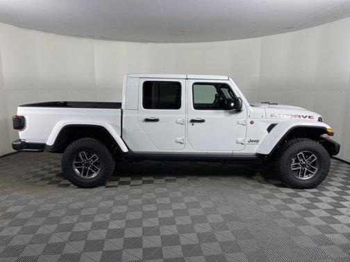 2026 Jeep Gladiator Mojave X 4x4