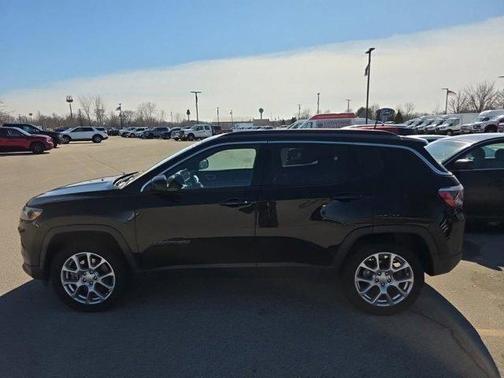 2023 Jeep Compass Latitude Lux