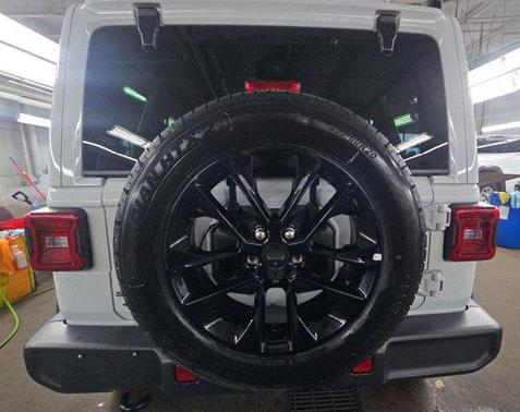 2025 Jeep Wrangler 4xe Sahara