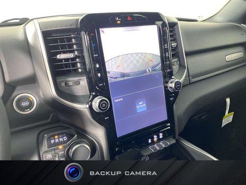 Diamond Black Crystal Pearlcoat 2026 RAM 1500 Big Horn/Lone Star