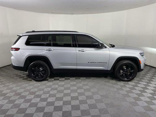 2022 Jeep Grand Cherokee L Altitude
