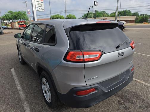 Billet Silver Metallic Clearcoat 2017 Jeep Cherokee Sport